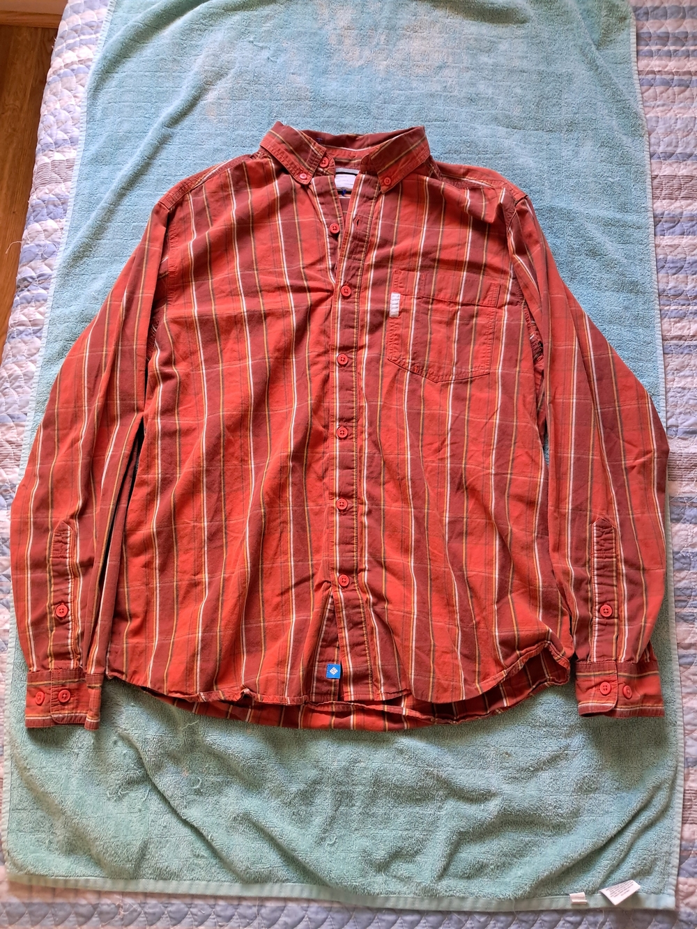 Columbia Men's Red Orange Plaid Long Sleeve Button Down Shirt Size M